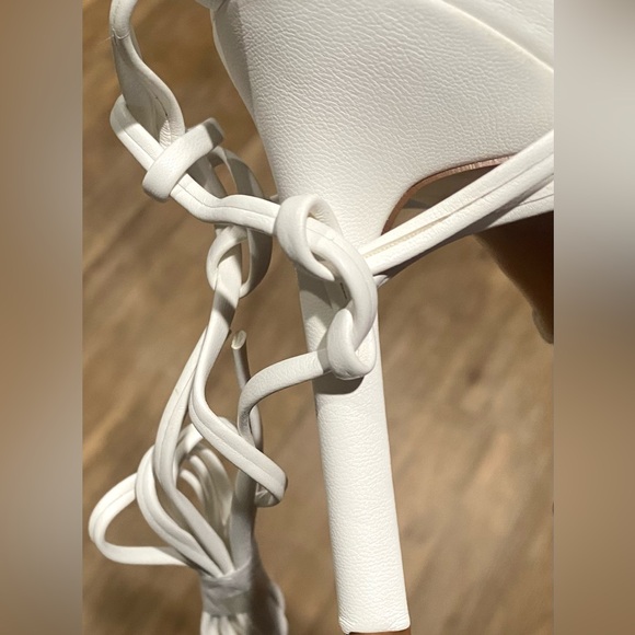 ASOS DESIGN-Wide Fit Nina Embellished Strappy Tie Leg Sandals-Size: 9-White-NEW! - Picture 13 of 16